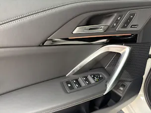 BMW X1 20d xDrive paddles