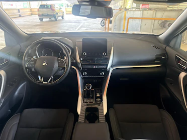 MITSUBISHI ECLIPSE CROSS 9