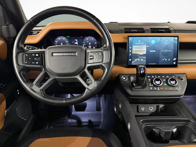 Land Rover Defender 110 3.0 D I6 300 X-Dynamic HSE