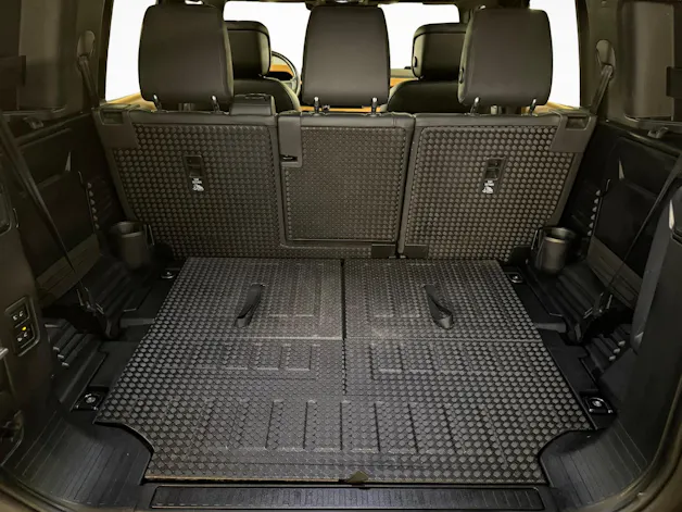 Land Rover Defender 110 3.0 D I6 300 X-Dynamic HSE