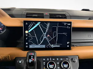 Land Rover Defender 110 3.0 D I6 300 X-Dynamic HSE