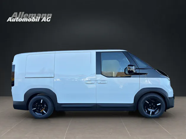 Kia PV5 Cargo 71.2 kWh Plus