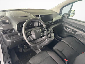https://vehicle.imgix.net/4244712/576798f0-8438-495f-9af3-7cc4f5fff428.jpg