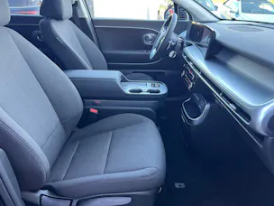 Hyundai Ioniq 9 110kWh Amplia 4WD