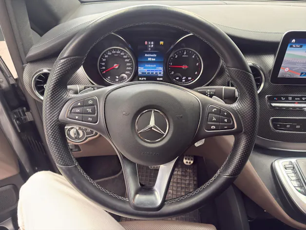 Mercedes-Benz V 300 d L Avantgarde 4M / DISTRONIC / 360 Grad Kamera