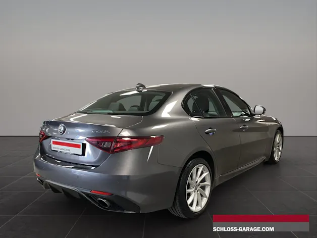 Alfa Romeo Giulia 2.0 MA 280 AT Q4 Ve