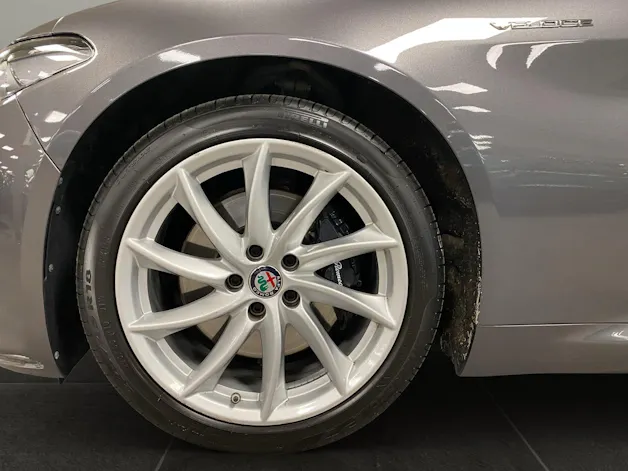 Alfa Romeo Giulia 2.0 MA 280 AT Q4 Ve