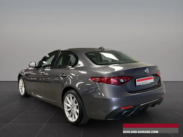 Alfa Romeo Giulia 2.0 MA 280 AT Q4 Ve