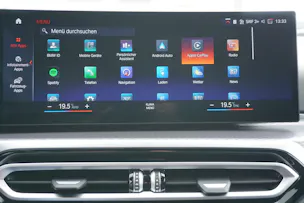 BMW 330e x DriveTouring Steptronic M Sport
