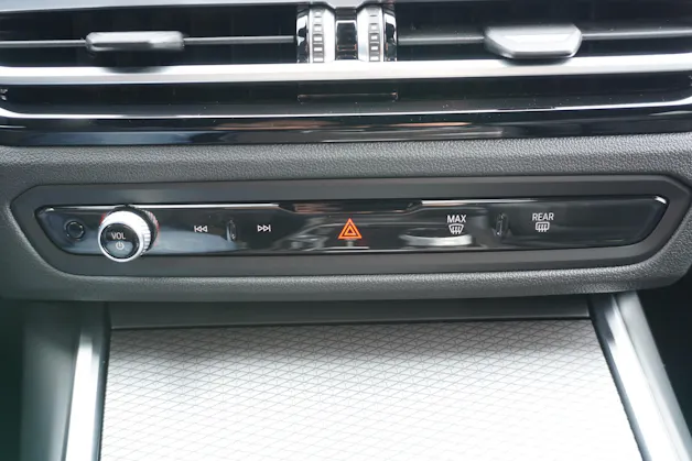 BMW 330e x DriveTouring Steptronic M Sport