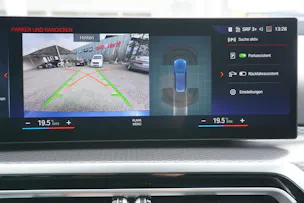 BMW 330e x DriveTouring Steptronic M Sport