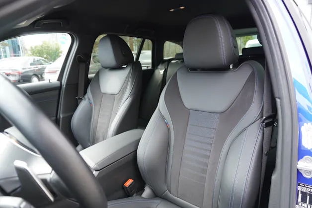 BMW 330e x DriveTouring Steptronic M Sport