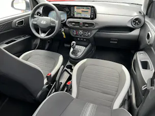 Hyundai i10 1.2 Amplia Aut.