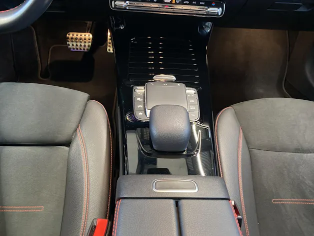 Mercedes-Benz CLA 200 AMG Line Shooting Brake
