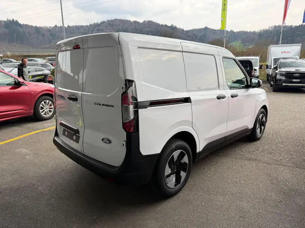 Ford E-Transit Courier Van Trend 43,5kWh
