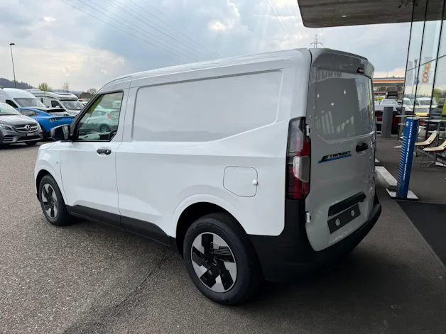 Ford E-Transit Courier Van Trend 43,5kWh