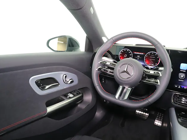 Mercedes-Benz CLA 220 8G-DCT