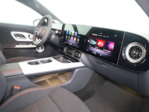 Mercedes-Benz CLA 220 8G-DCT