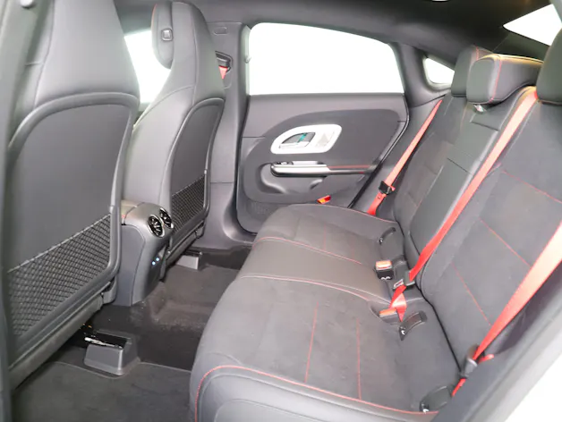 Mercedes-Benz CLA 220 8G-DCT