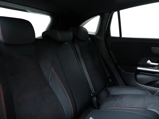 Mercedes-Benz GLA 250 4Matic 8G-DCT Swiss Star