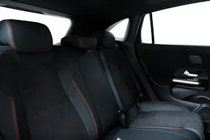 Mercedes-Benz GLA 250 4Matic 8G-DCT Swiss Star