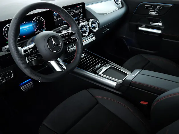 Mercedes-Benz GLA 250 4Matic 8G-DCT Swiss Star