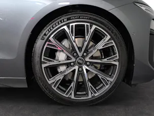 Audi A6 Avant e-tron quattro