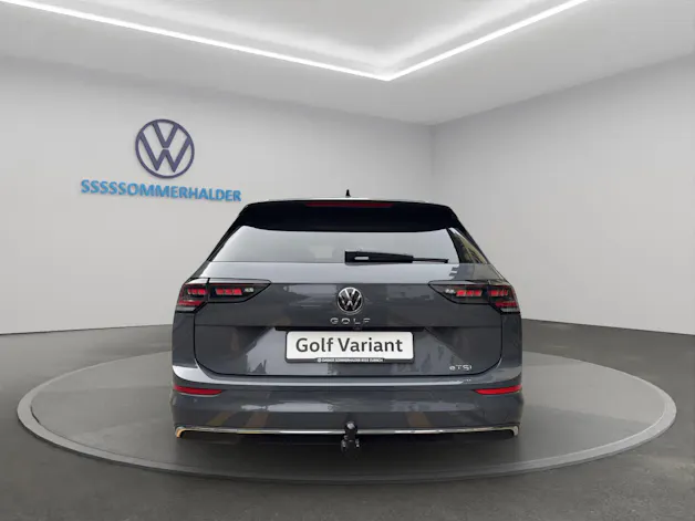 VW Golf VIII Variant 1.5 eTSI Style DSG