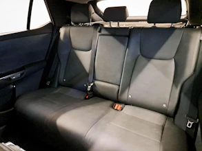 https://vehicle.imgix.net/4245444/01ee94a7-9264-4afd-a16c-4a695d443012.jpg