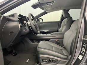https://vehicle.imgix.net/4245444/19552858-0e6e-4f74-8983-6315a2c46b10.JPG