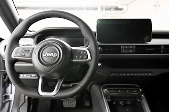 https://vehicle.imgix.net/4245470/01a456df-0d7d-47f5-b259-beca24a38d87.jpg