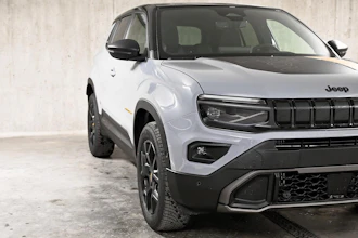 https://vehicle.imgix.net/4245470/51362502-ecd9-4516-b608-e2a933a1c40d.jpg