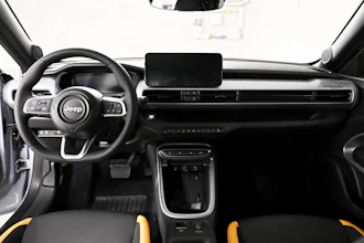 https://vehicle.imgix.net/4245470/5f22e968-bd24-49e4-9eaa-6292b2b79a89.jpg