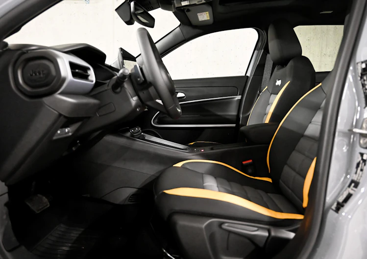 immagine del veicolo JEEP AVENGER