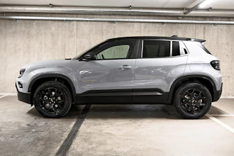 https://vehicle.imgix.net/4245470/d6f38a90-7c09-42e5-a627-af1049d0e6d6.jpg