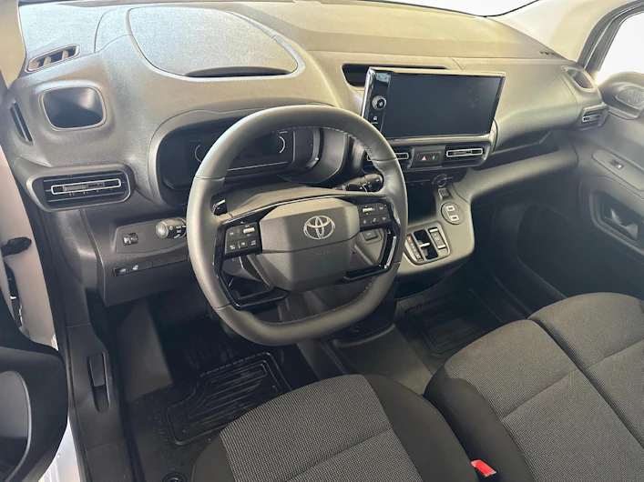 immagine del veicolo TOYOTA PROACE CITY