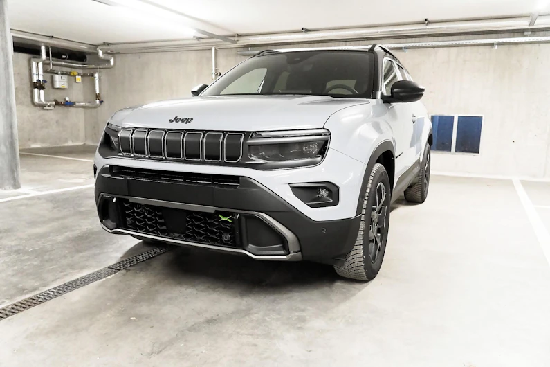 image du véhicule JEEP AVENGER