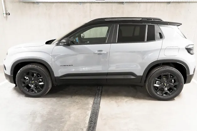 Jeep Avenger 1.2 MHEV Overland 4xe