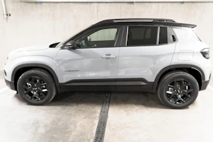 image du véhicule JEEP Avenger 1.2 MHEV Overland 4xe