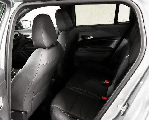 Jeep Avenger 1.2 MHEV Overland 4xe