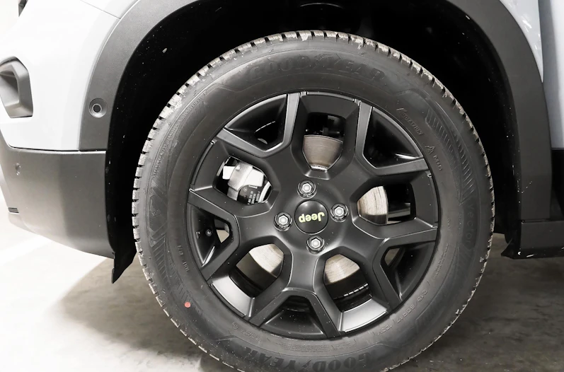 image du véhicule JEEP AVENGER