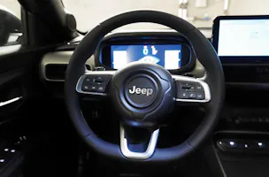 Jeep Avenger 1.2 MHEV Overland 4xe