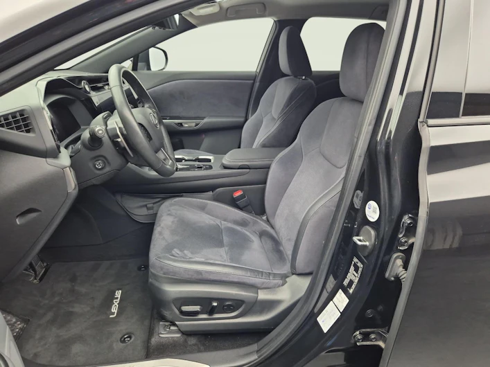 Fahrzeugbild LEXUS RZ