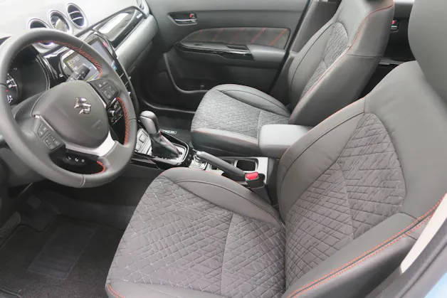 Suzuki Vitara 1.4 T Black Edition Top Hybrid 4x4
