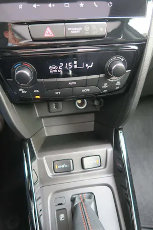 Suzuki Vitara 1.4 T Black Edition Top Hybrid 4x4