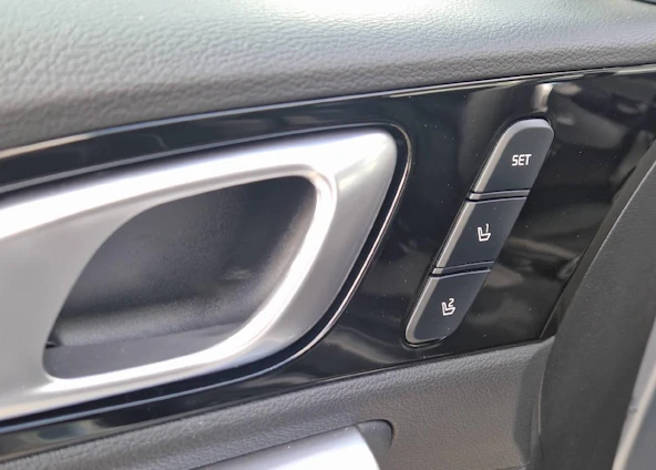 Fahrzeugbild 4 Fahrzeugbild 4