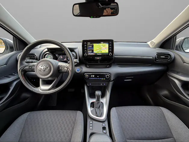 Toyota Yaris 1.5 VVT-i HSD Trend