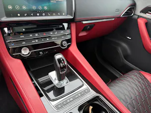 Jaguar F-Pace 5.0 V8 SVR AWD