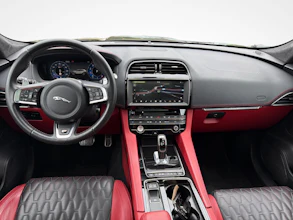 https://vehicle.imgix.net/4245600/76c8ac0d-4996-403e-bce7-0085f1cc7082.jpg