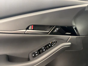 https://vehicle.imgix.net/4245614/6ddd214d-f145-48bb-9ea4-89cd6d3d8c08.jpg